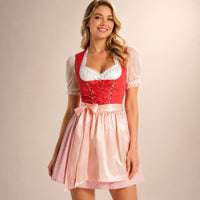 Dirndl mit Bluse und Schürze
