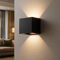 Kabellose Wandleuchte für innen und außen | LED Wandlampe mit Akku und Sensor | GlowCube